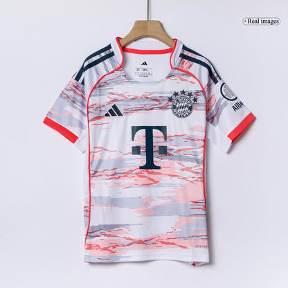 Completo Bambino Bayern Munich Trasferta 2025/26 - 3 Pezzi